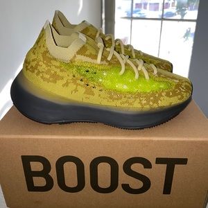 ADIDAS YEEZY BOOST 380 *BRAND NEW* 6.5 MEN 8 WOMEN